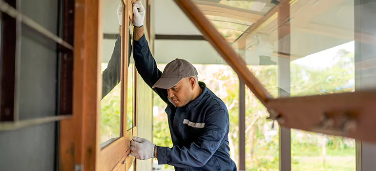 Double Hung Vinyl Window Sash Replacement in Riverview, FL